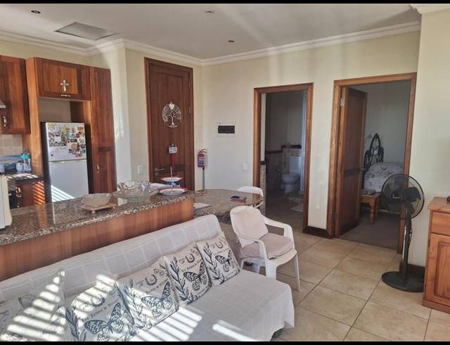 1 BEDROOM APARTMENT FOR SALE IN NEWLANDS